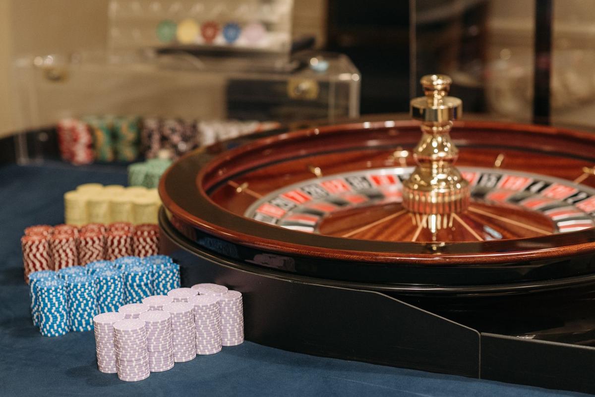 Roulette Eropa: Aturan, Peluang, dan Cara Membacanya